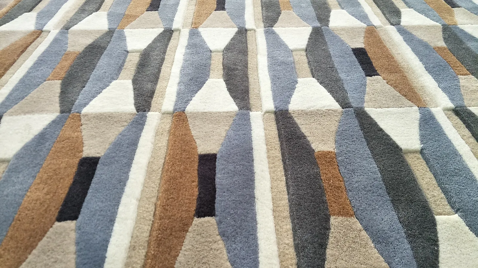 Pile Weight: (5.5lbs)